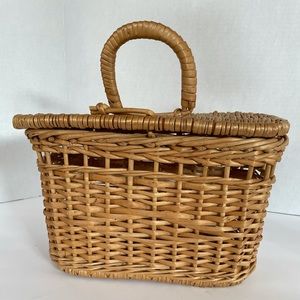 Vintage one handled straw bag